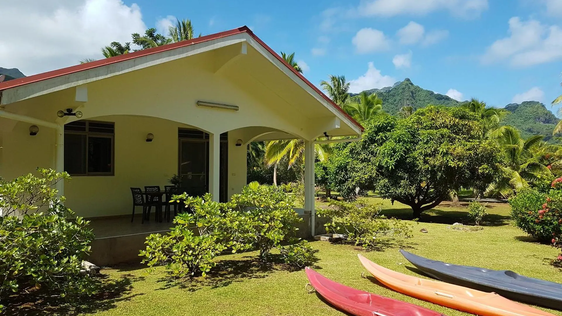 Huahine - Fare Teakavehere Tipanier Haapu